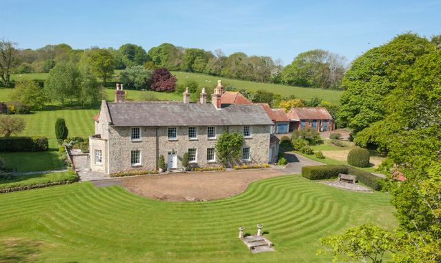 Isle of Wight country house for sale