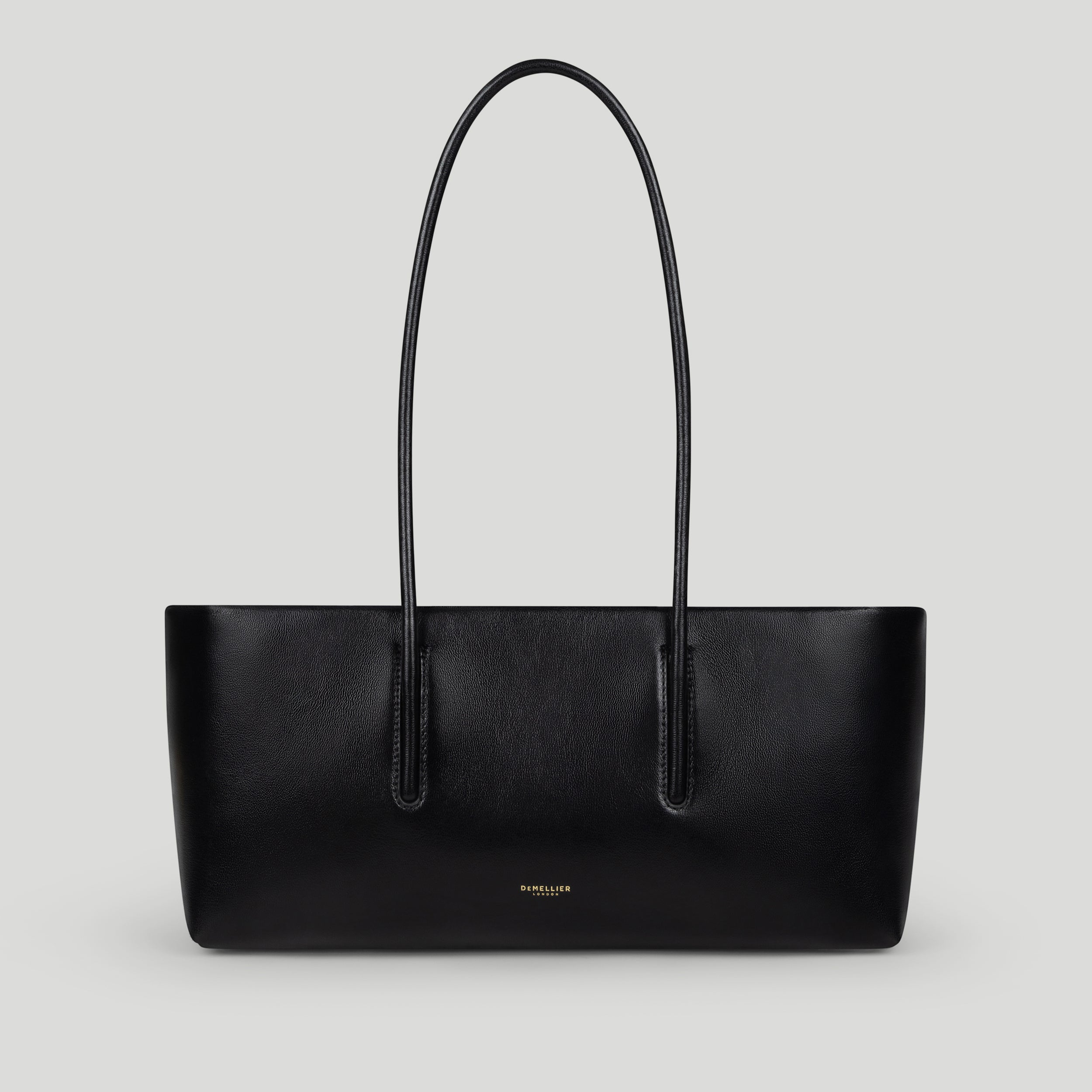 The Stockholm Shoulder | Black Fine Grain | Demellier