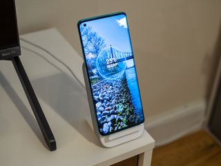 OnePlus Warp Charge 30 Wireless Charger