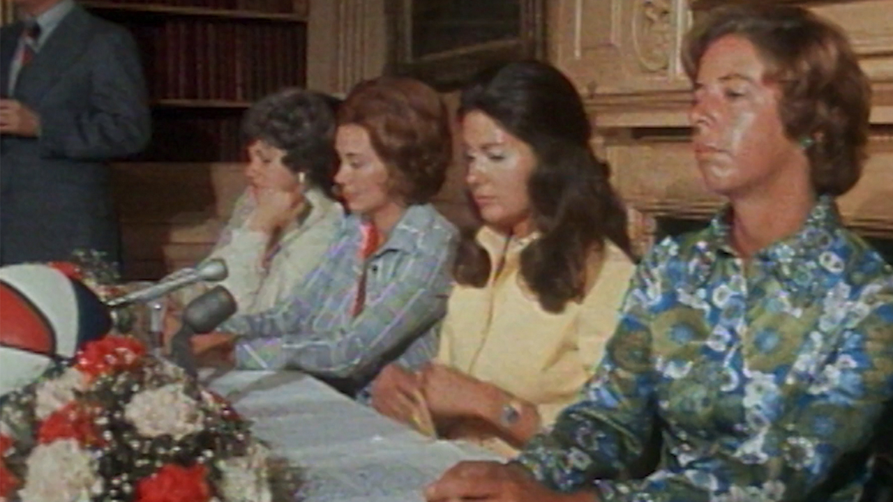 エリー・ブラウンとソウル・パワーの取締役会メンバー3人の古い映像