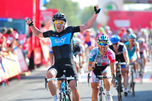 Chris Sutton (Sky) sprints to a fine victory.