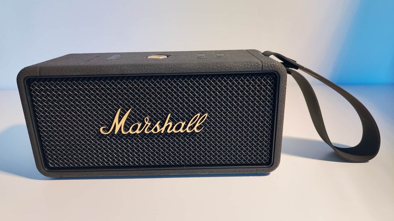 Marshall Middleton p&aring; vitt bord