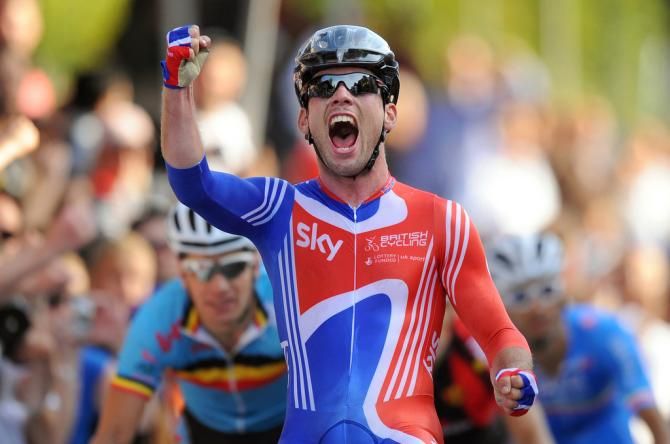 Mark Cavendish's (Great Britain) decision to go all-aero proved to be wise as he won the 2011 Worlds