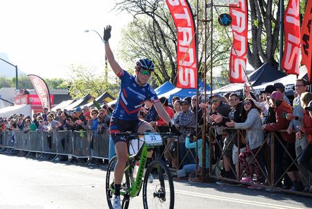 US Champion Erin Huck (Scott 3Rox Racing) takes the win in downtown Prescott