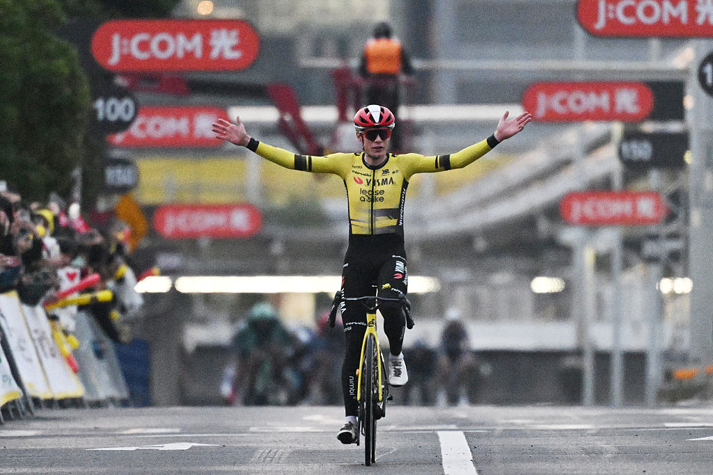 Jonas Vingegaard attacks solo to win Tour de France Saitama Criterium