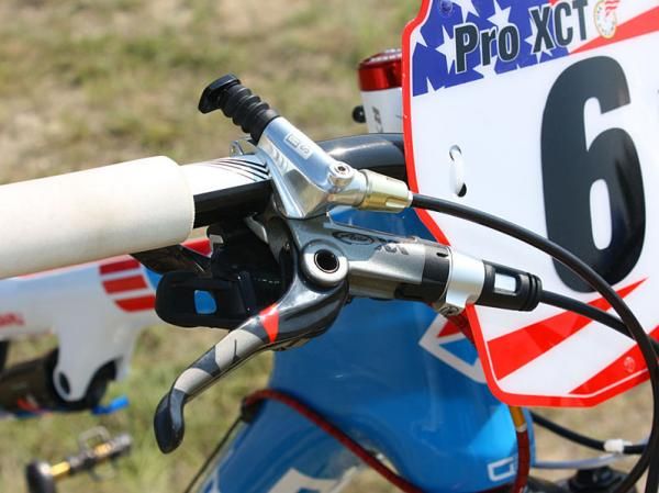 Jeremy Horgan-Kobelski's (Subaru-Gary Fisher) cockpit setup features SRAM XX brake and shift levers, an integrated hydraulic lockout for the fork, and silicone foam grips from ESI.