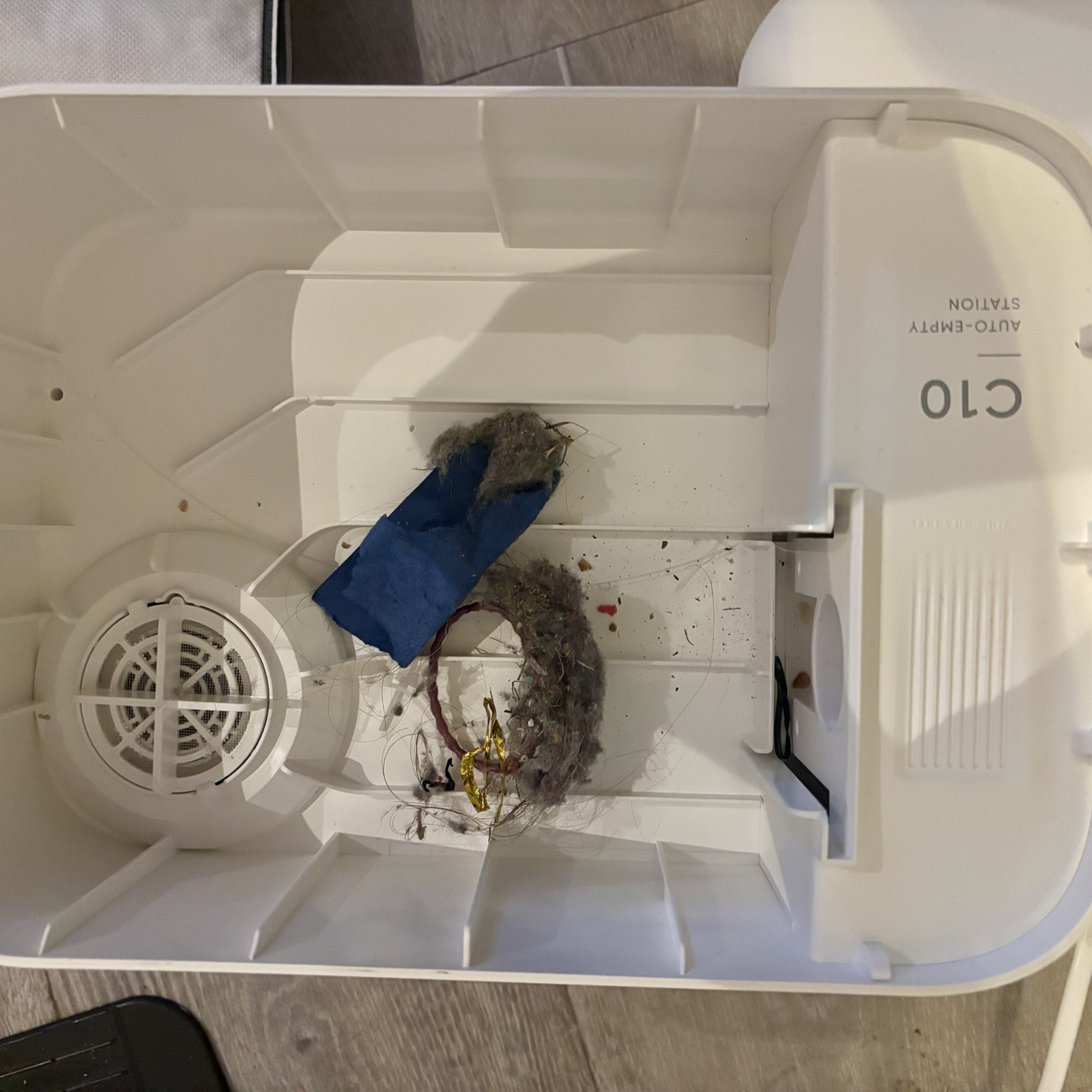 Eufy C10 auto empty station