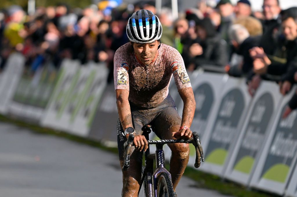 PONTCHATEAU FRANCE NOVEMBER 05 Ceylin Del Carmen Alvarado of The Netherlands crosses the finish line as silver medal winner during the 21st UEC European Cyclocross Championships 2023 Womens Elite on November 05 2023 in Pontchateau France Photo by Luc ClaessenGetty Images