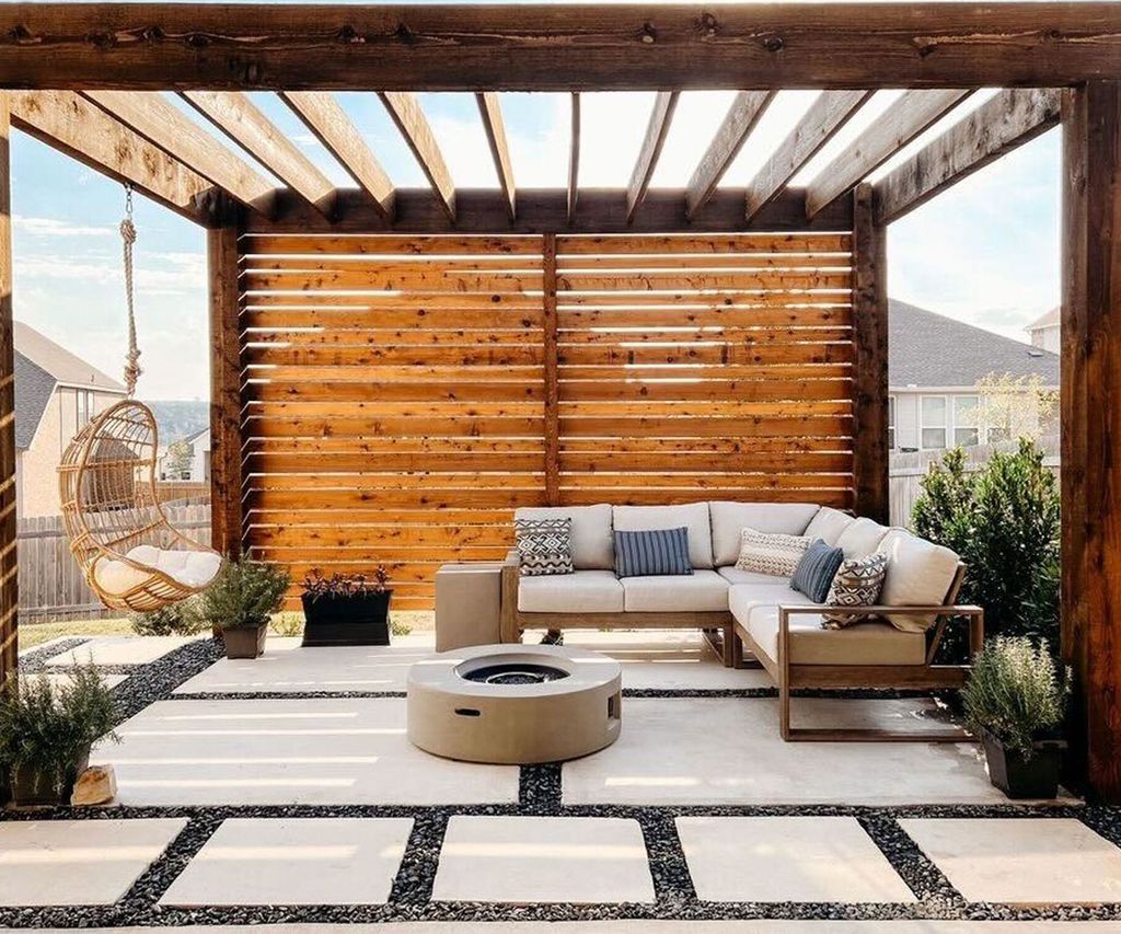 How to make a backyard look bigger: 8 space-enhancing tricks