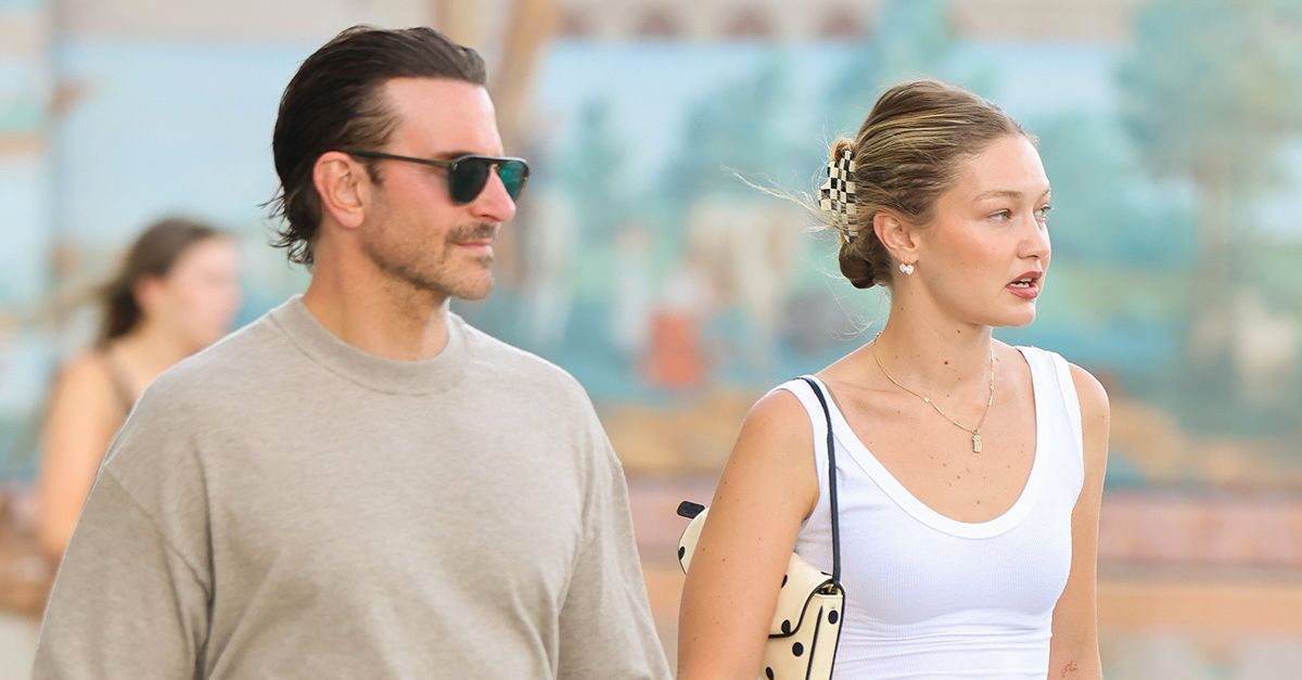 It's a Fact: The Women of Paris and Los Angeles Are All Wearing This Low-Key Date-Night Outfit