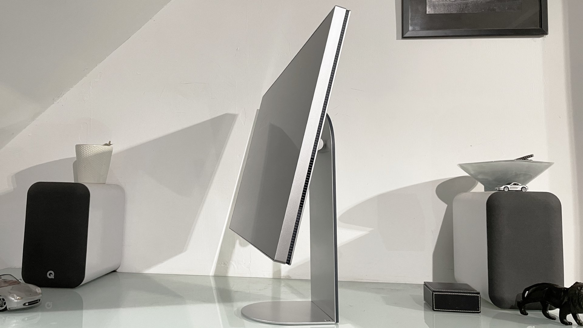 LG UltraFine 6K Evo 32U990A in a home office during our review