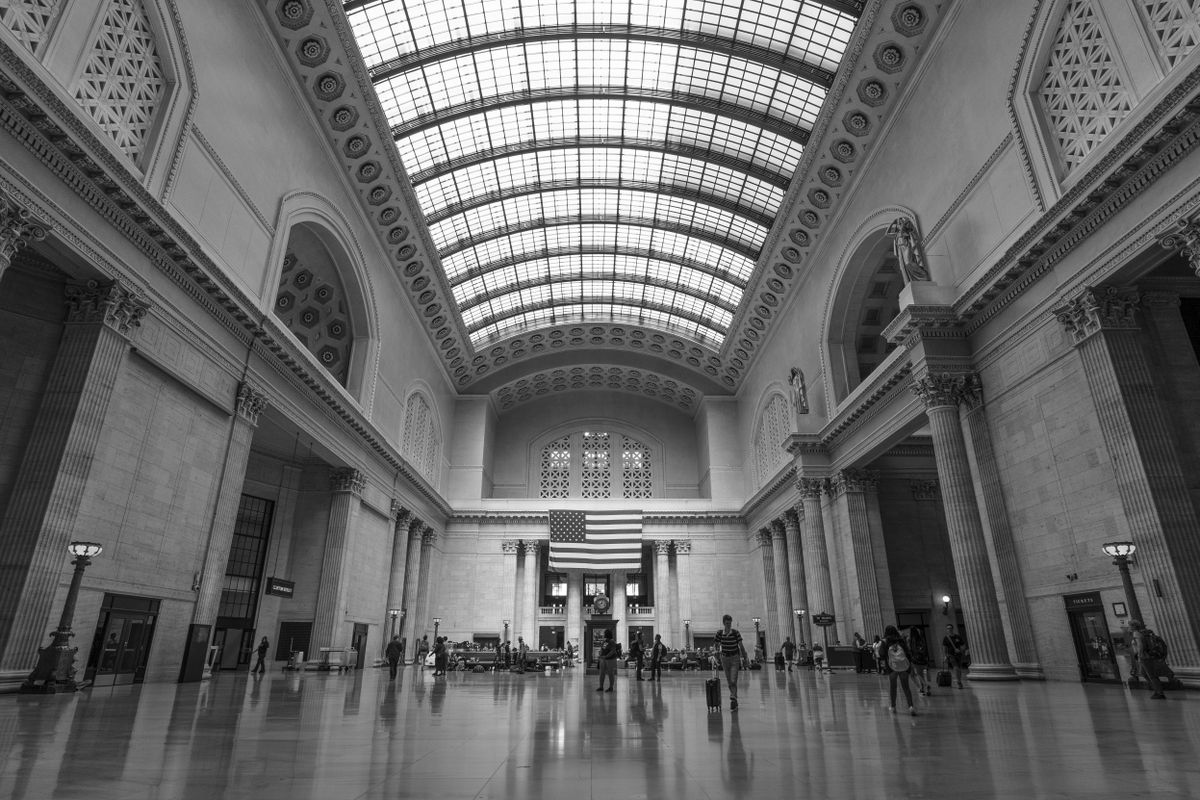 A black and white photo of Chicago Union Station, to demonstrate the resolution of the A7CR.