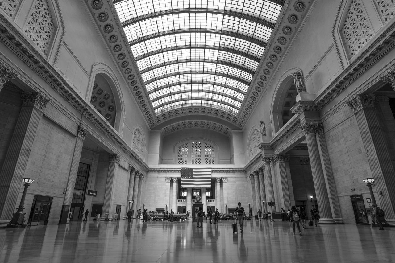 A black and white photo of Chicago Union Station, to demonstrate the resolution of the A7CR.