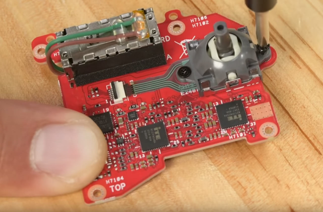 ROG Ally Teardown: Hot Hardware Held Back