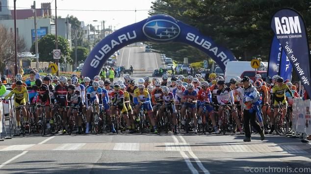 The peloton gets ready for stage 4