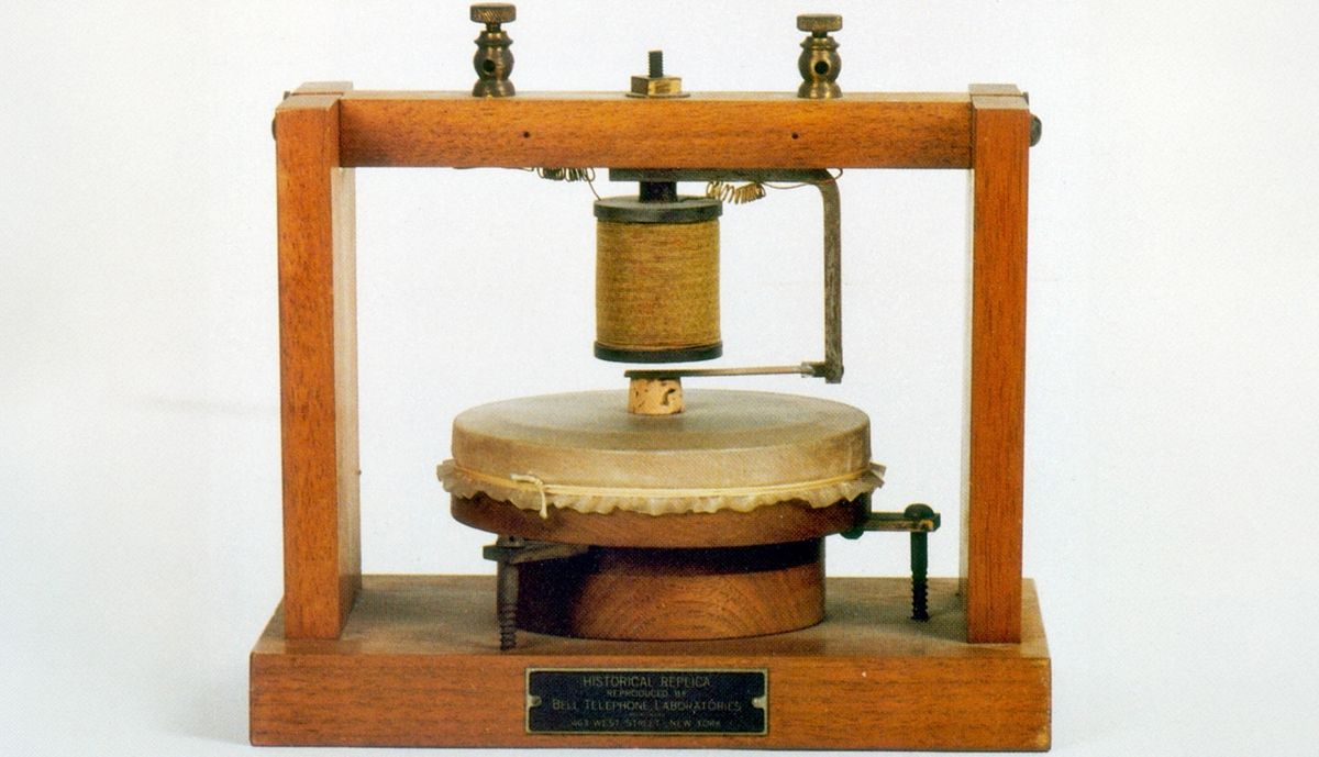 Science history: First two-way phone call across outdoor lines made by Alexander Graham Bell — Oct. 9, 1876