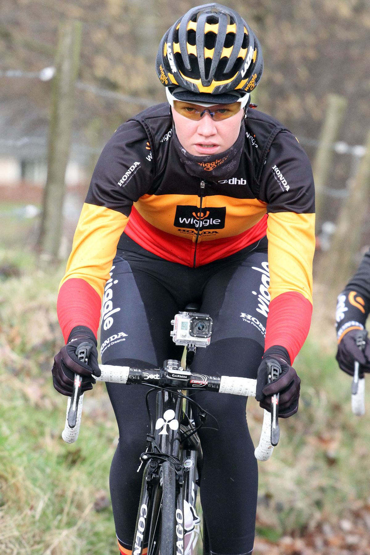 Jolien D'hoore test her legs on the cobbles