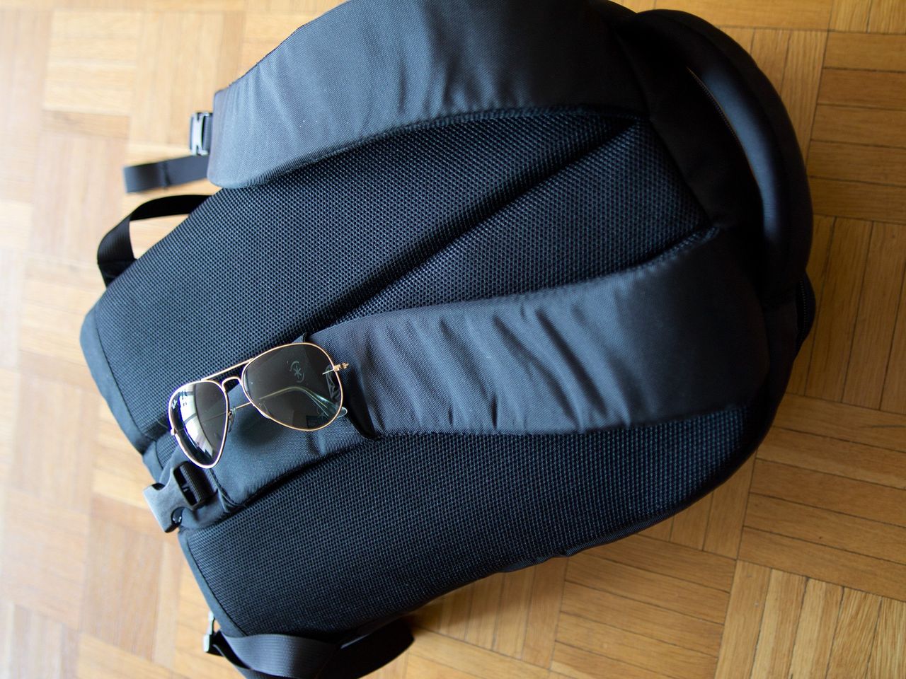 Speck MightyPack strap clip