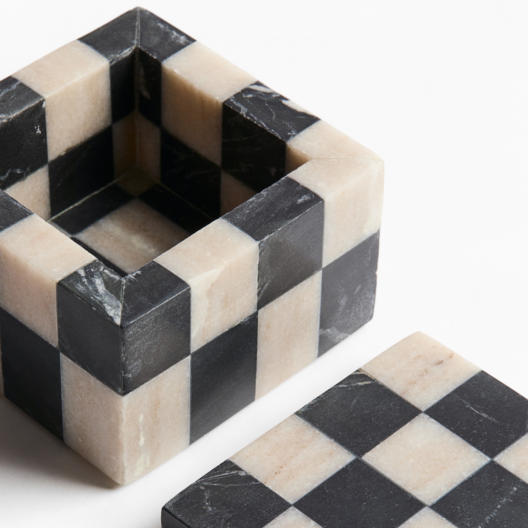 H&amp;amp;M HOME Mika Marble Box