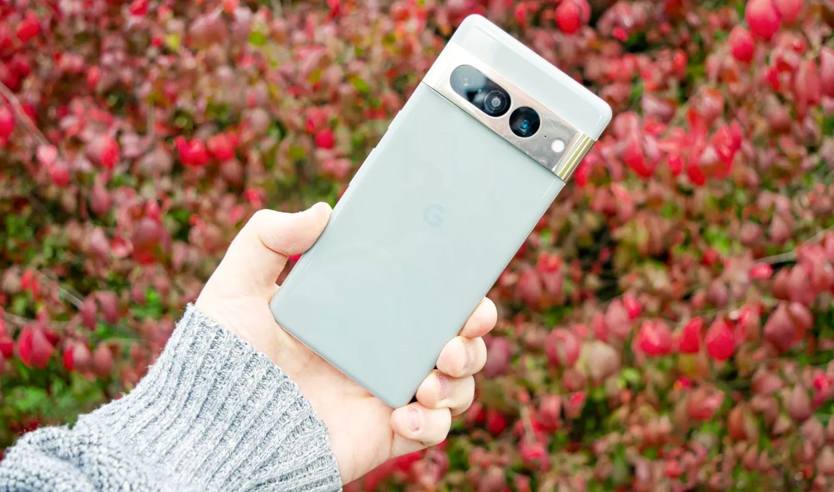 I love the design of the Pixel 7 Pro — except for this one thing