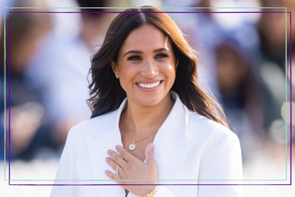Meghan Markle ritual - Meghan Markle smiling, with her hand over her heart as she attends a reception for friends and family of competitors of the Invictus Games at Nations Home at Zuiderpark on April 15, 2022 in The Hague, Netherlands. 