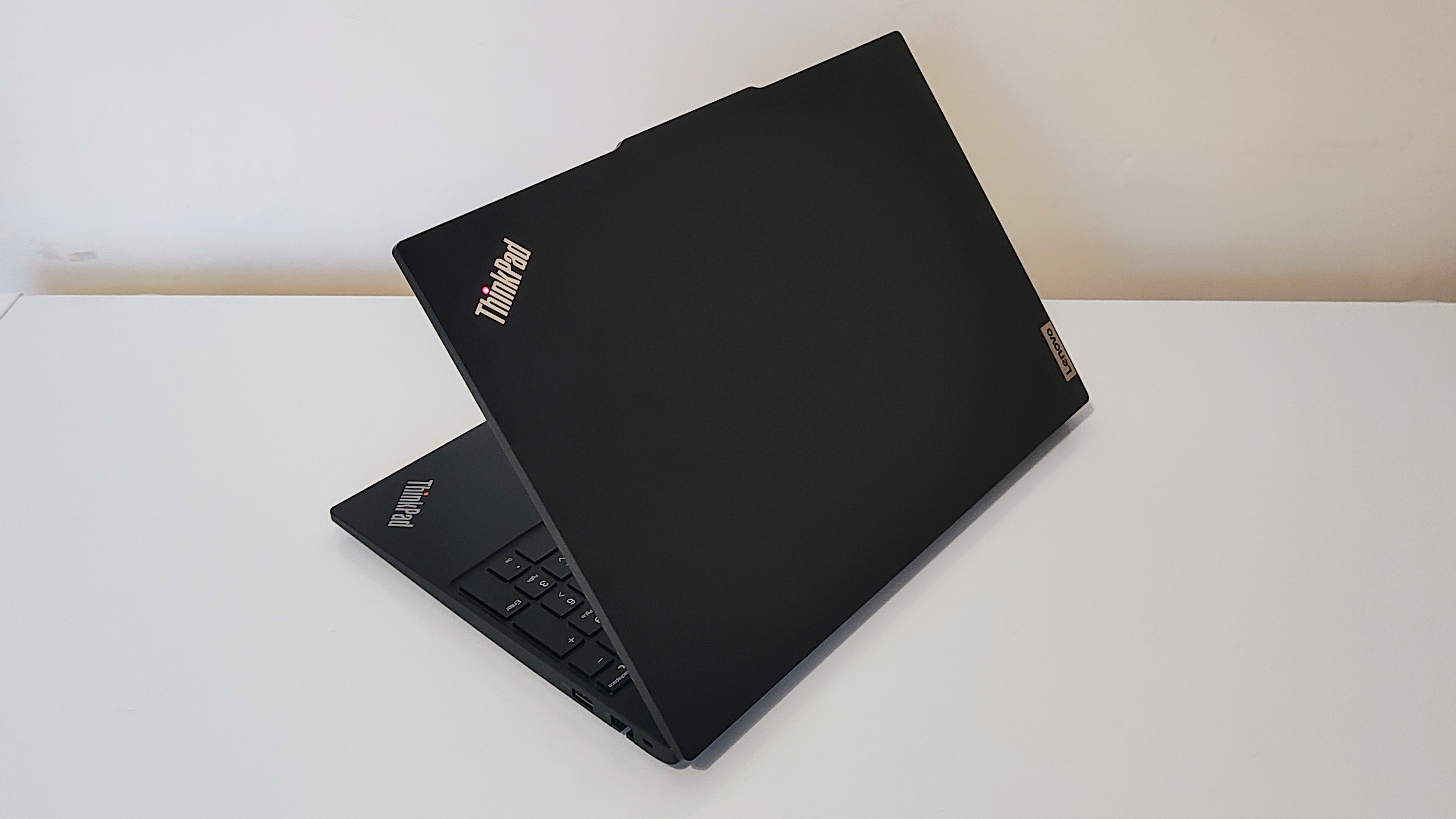 The Lenovo ThinkPad E16 on a desk