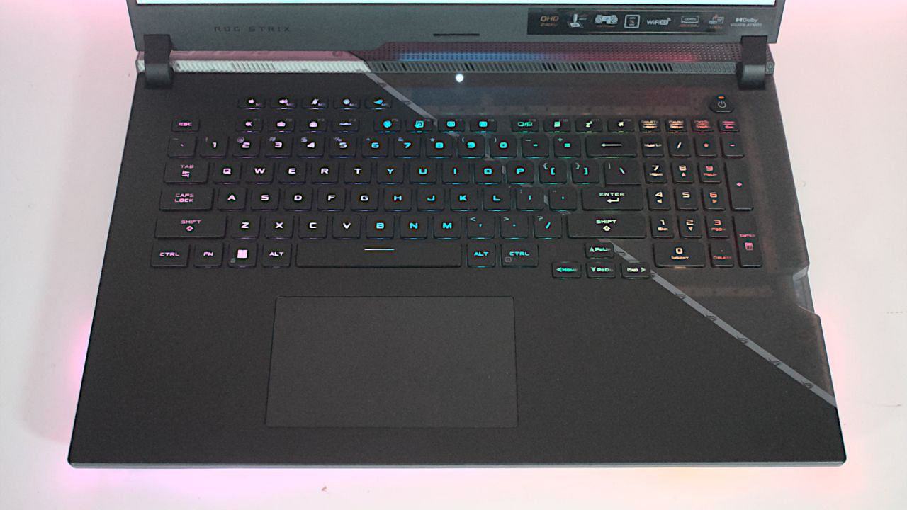 ASUS ROG Strix Scar 17 SE