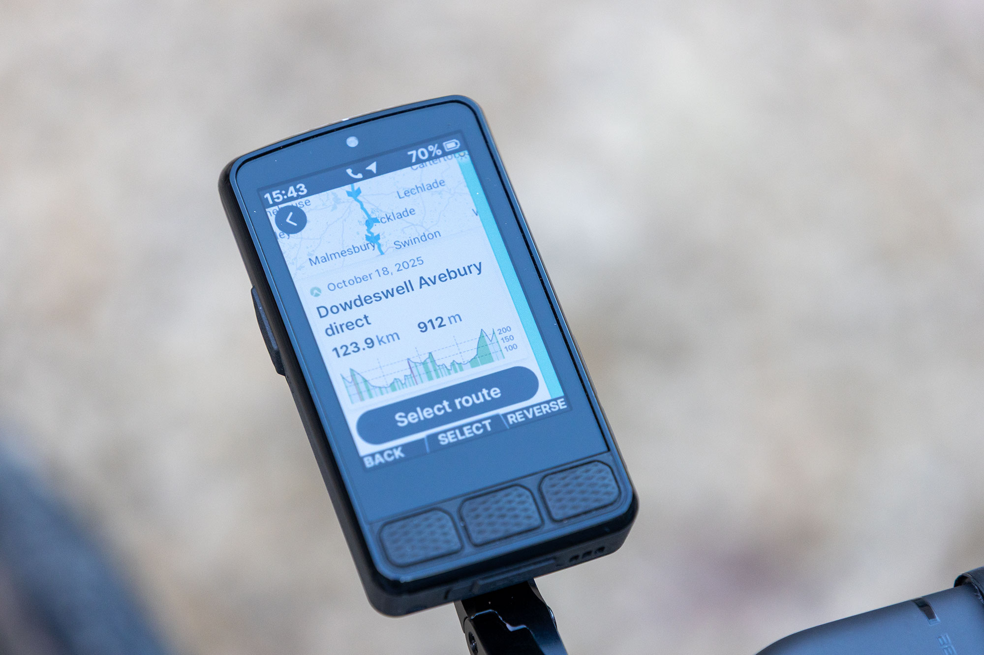 Wahoo Elemnt Roam 3 showing route selection