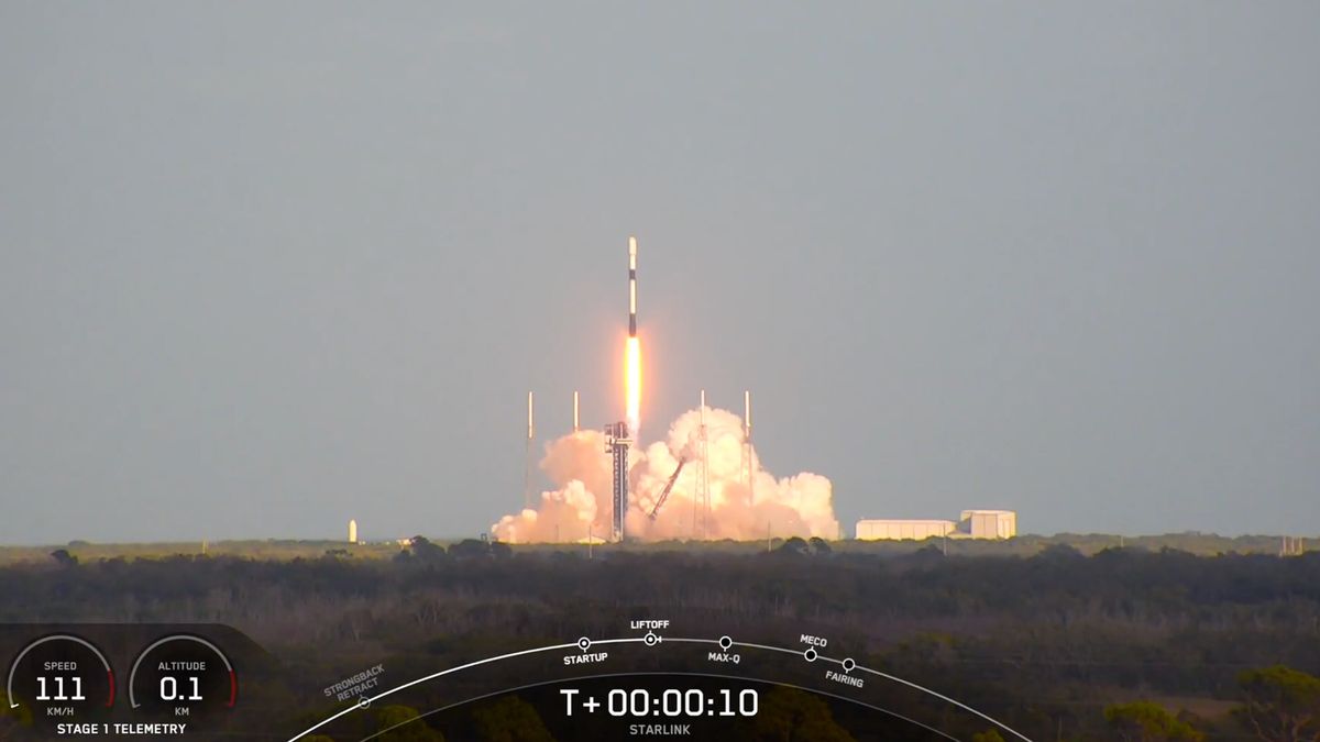 SpaceX launches 1st Starlink satellites of 2025 (photos) | Space