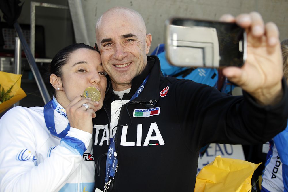 Selfie time for the champion, Chiara Teocchi (Italy).