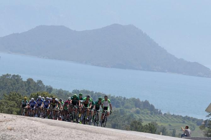 The peloton rolls along during stage 4 at the Tour of Turkey.
