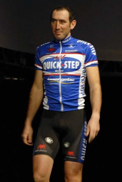 The Quick Step team introduces J&eacute;r&ocirc;me Pineau.
