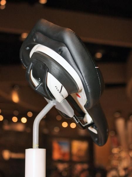 The Flex Form base on the Bontrager Nebula Plus saddle allows the shell to rock side to side for a more natural pedaling motion.