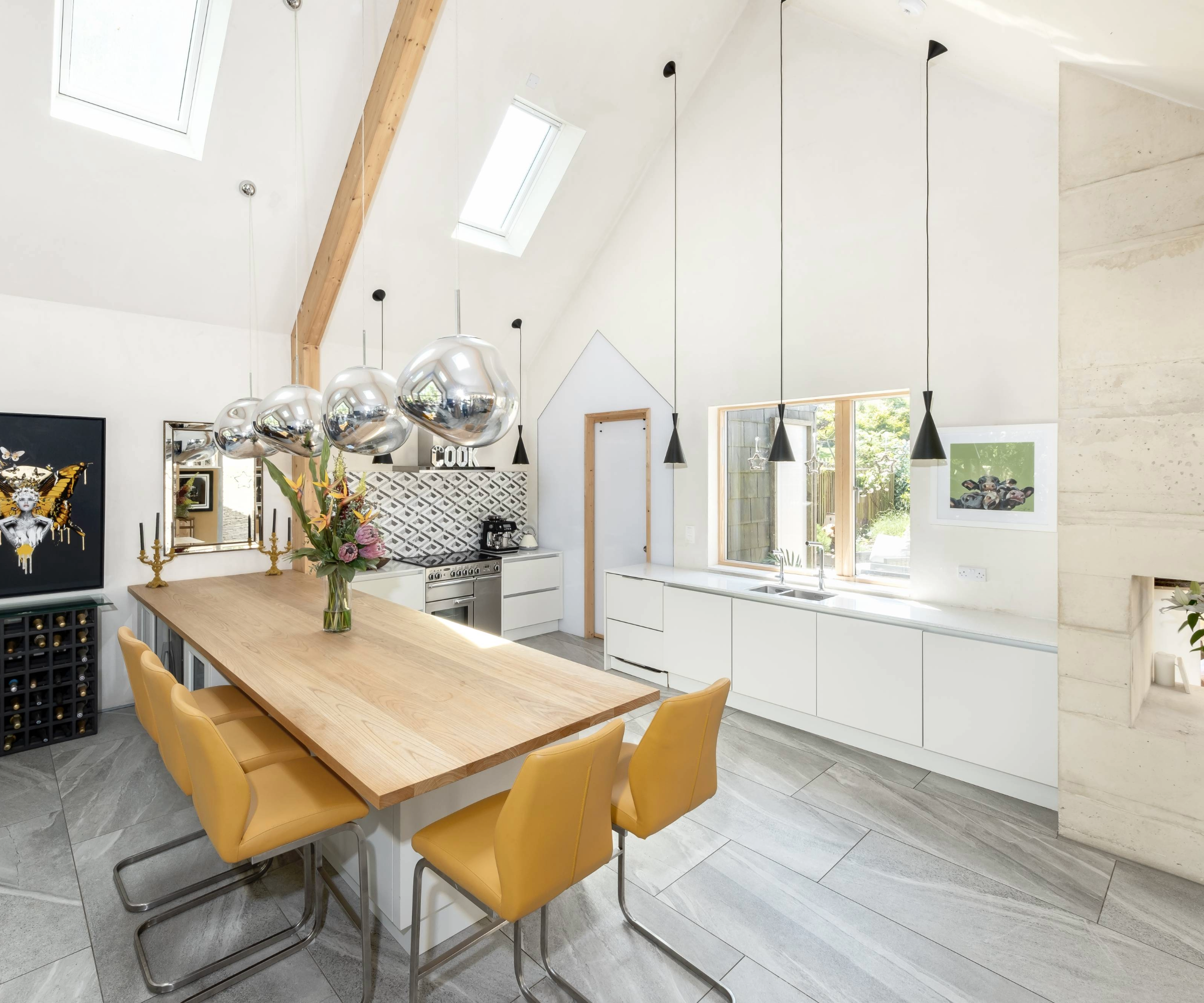Kitchen with dining table