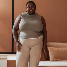 Abisole in sleeveless cashmere top and trousers