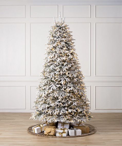 White Christmas trees are the alternative trend of the season | Homes ...