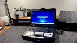 Panasonic Toughbook 40