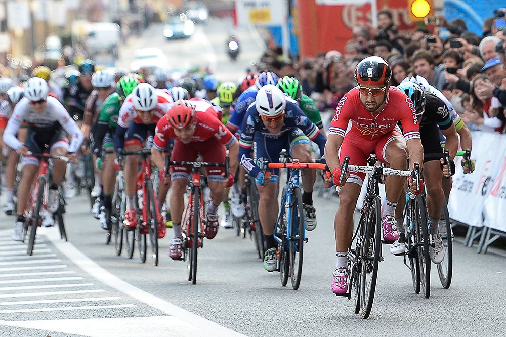 Nacer Bouhanni wins the opening stage at the 2016 Volta a Catalunya