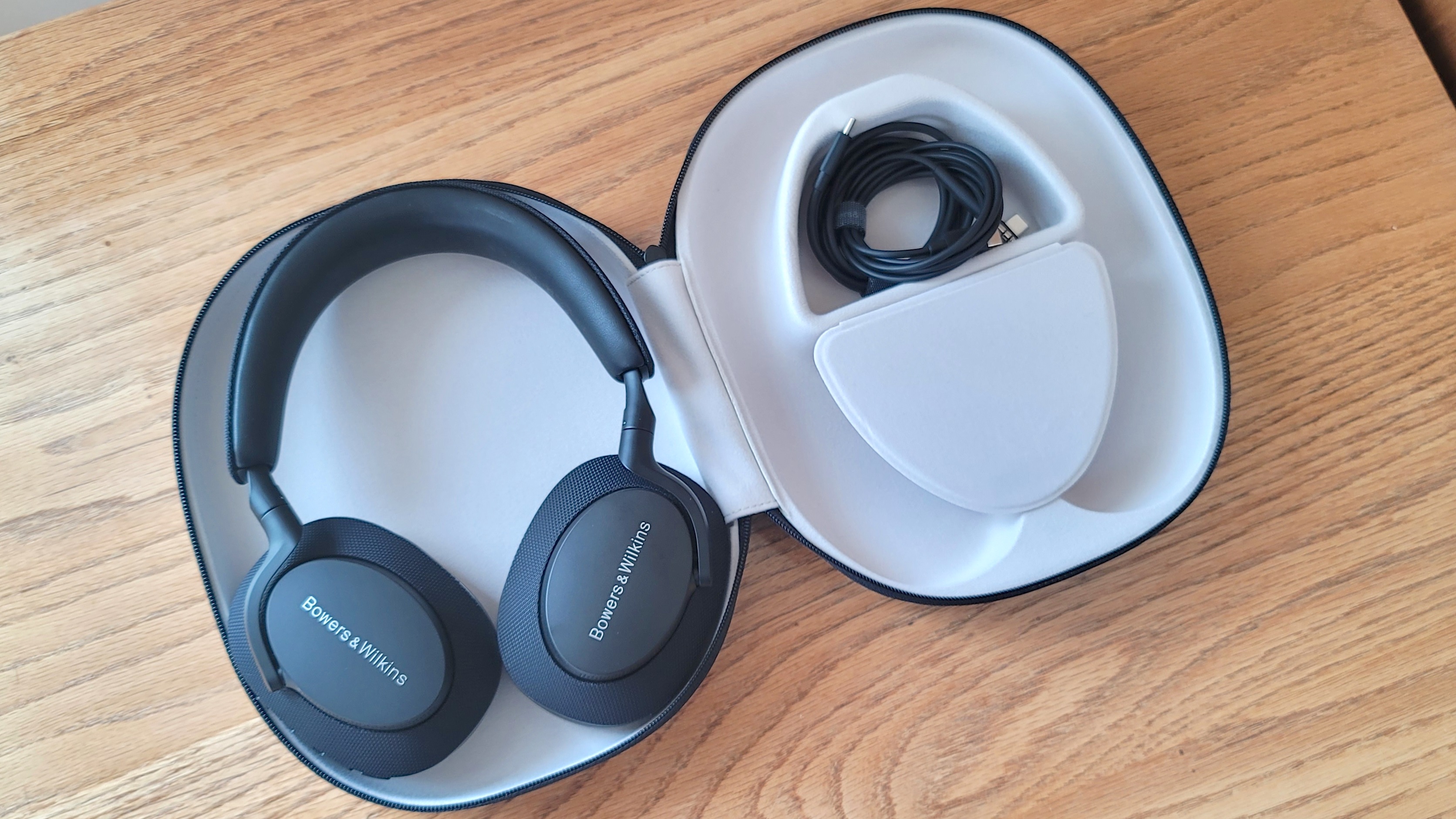 Bowers & Wilkins PX7 S2 review