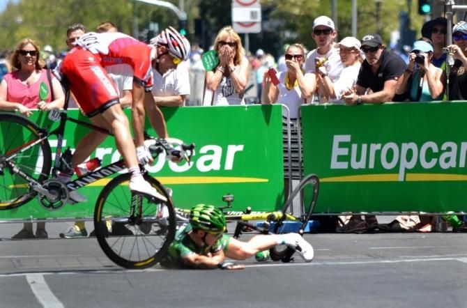 Maxim Belkov (Katusha) avoids a major tumble after Angelo Tulik (Europcar) lost his front wheel on the corner
