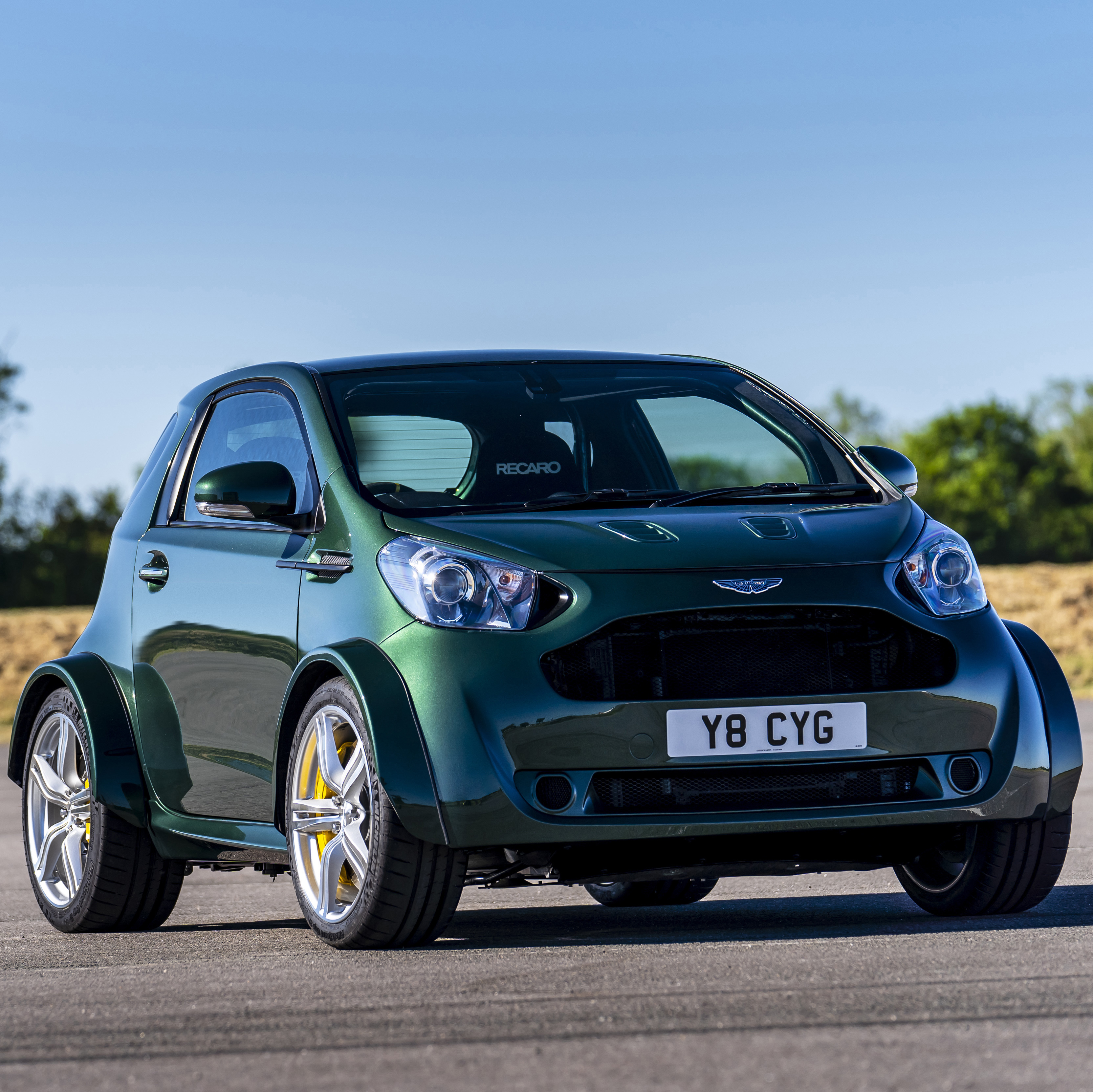 Aston Martin Cygnet V8
