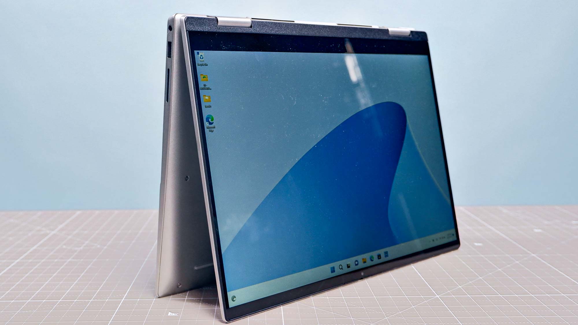 Dell Inspiron 14 2-in-1 sitting on table
