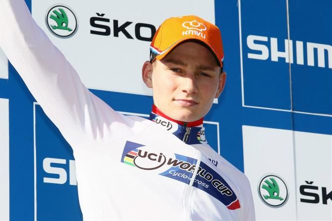 Mathieu van der Poel (Netherlands) now leads the U23 men's World Cup standings.