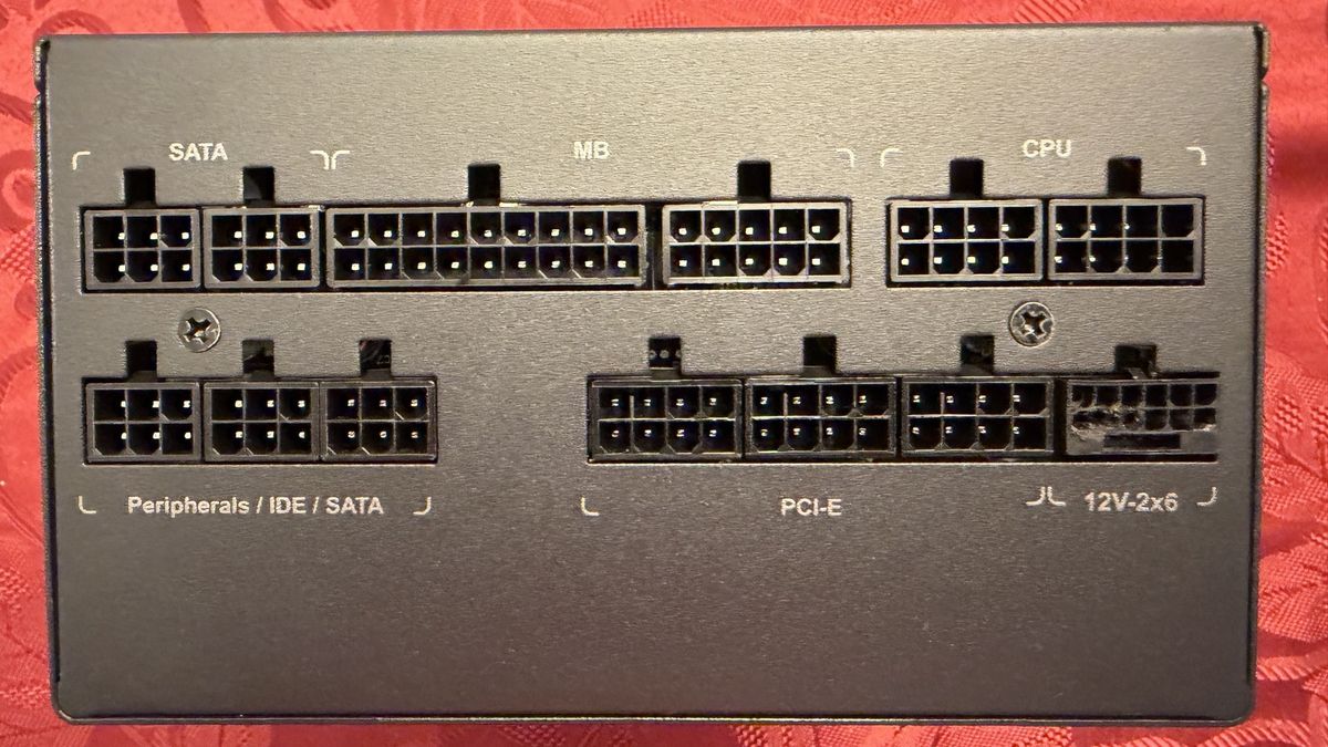оплавление разъема питания RTX 5090 — иллюстрация 3 к материалу