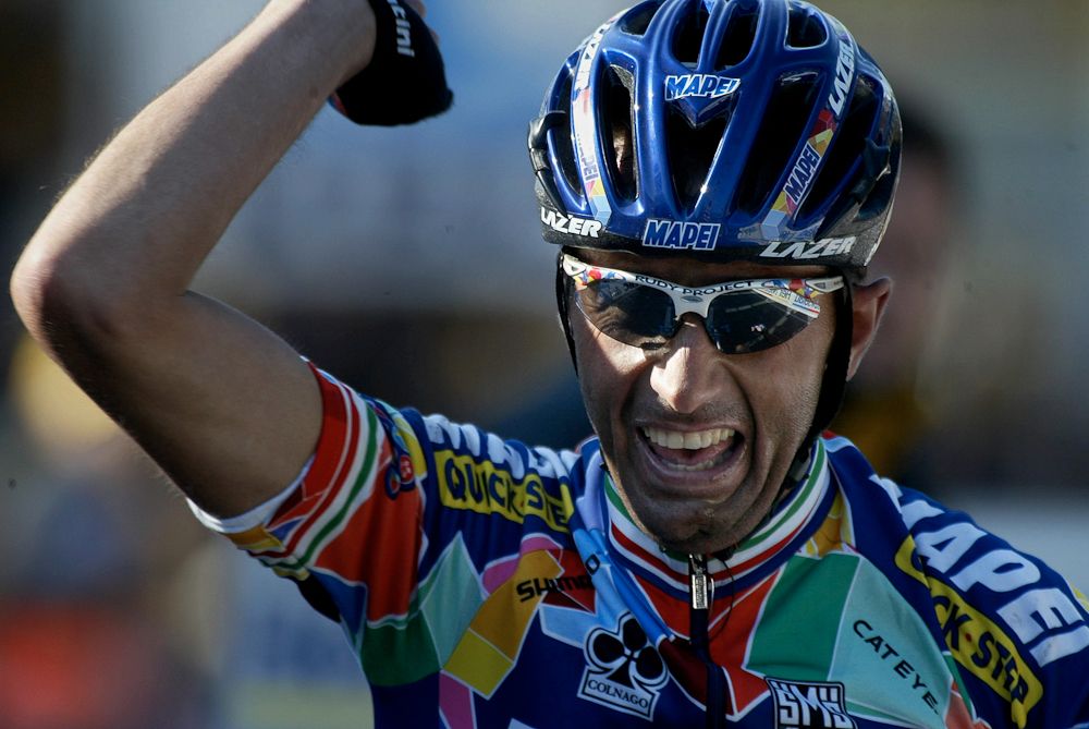 Andrea Tafi (Mapei-QuickStep) won the Tour of Flanders in 2002.
