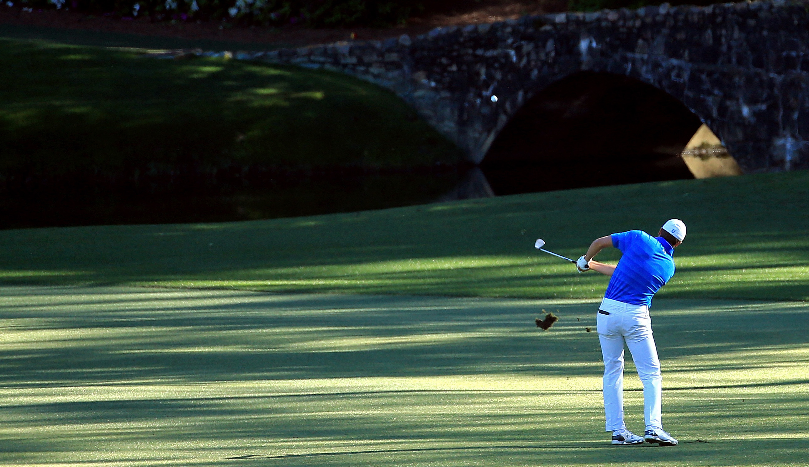 Jordan Spieth struggles on the 12th hole at Augusta National in 2016