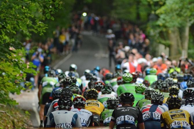 The peloton on the first climb of the day