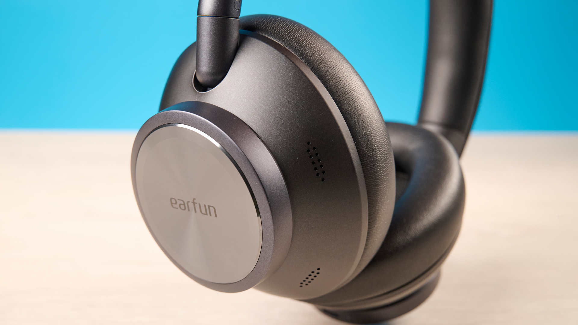 Black EarFun Wave Pro X over-ear headphones