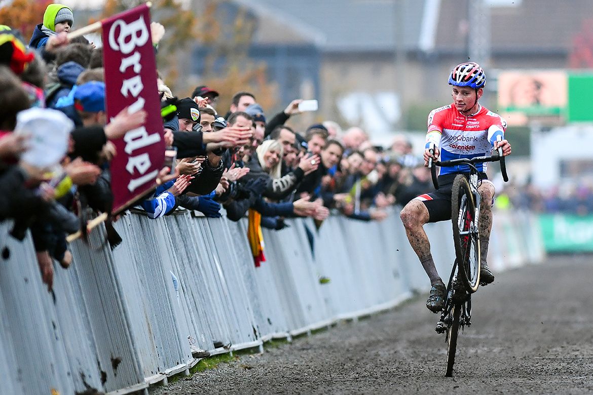 Mathieu van der Poel (Beobank - Corendon) had ample time to celebrate victory in Superprestige Gavere.