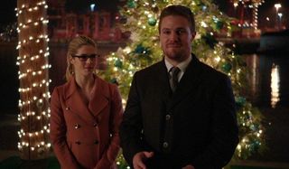 felicity and oliver smiling on arrow